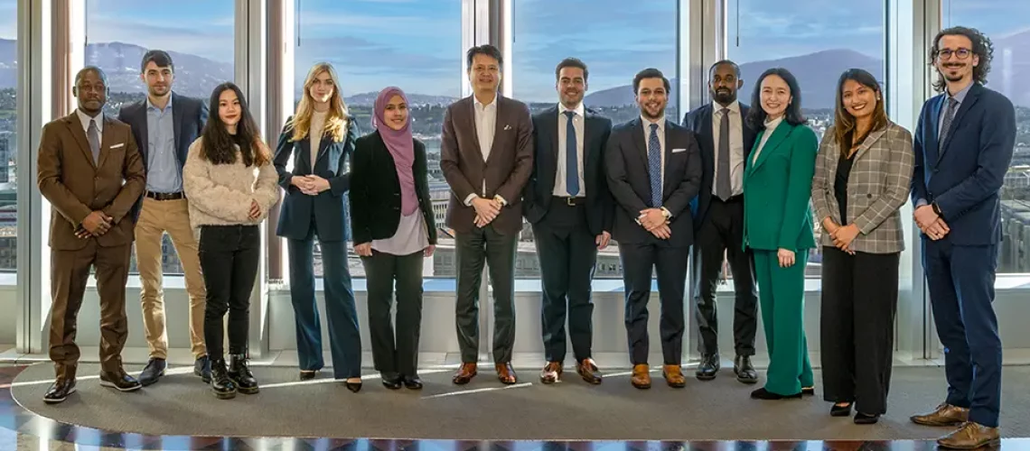 director-general-daren-tang-with-the-young-experts-960